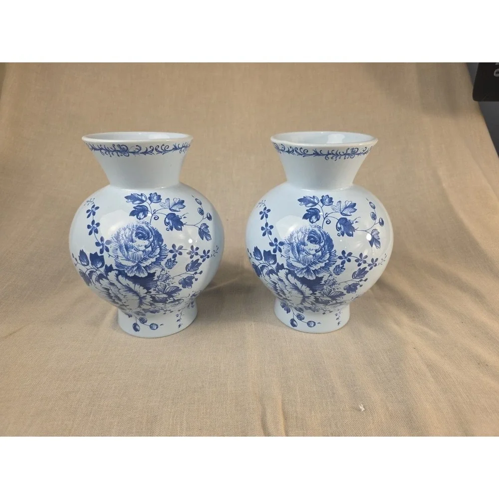 Anthropologie White Blue Floral Ceramic Vases Set of 2 Chinoiserie‎ Style Decor
